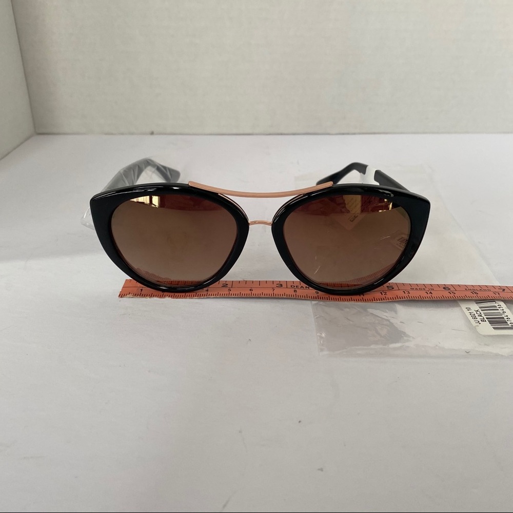 JOE’S JEANS SUNGLASSES - Picture 6 of 7